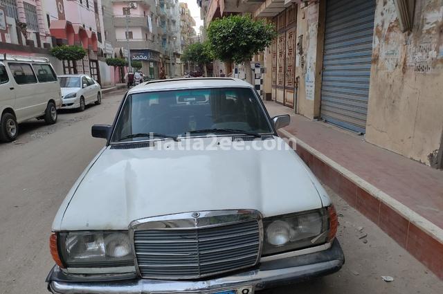 200 Mercedes 1984 Dakahlia White 3385441 - Car for sale : Hatla2ee