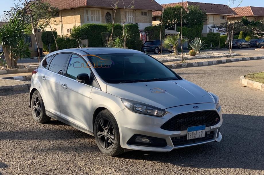  Focus Ford 2018 6 Octubre Plata 5788471 - Auto en venta : Hatla2ee