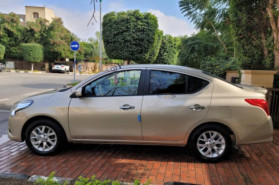 nissan sunny gold