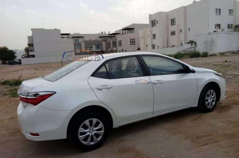 Corolla Toyota 2018 Cairo White 6025048 - Car for sale : Hatla2ee