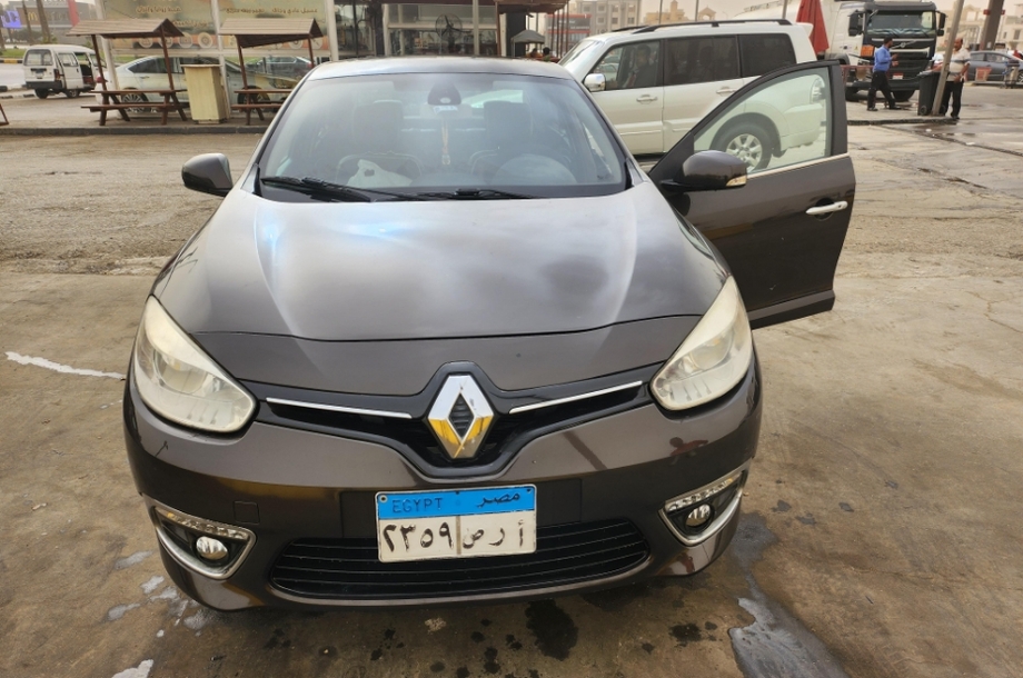 Fluence Renault 2015 6 October Brown 6125868 - Car for sale : Hatla2ee