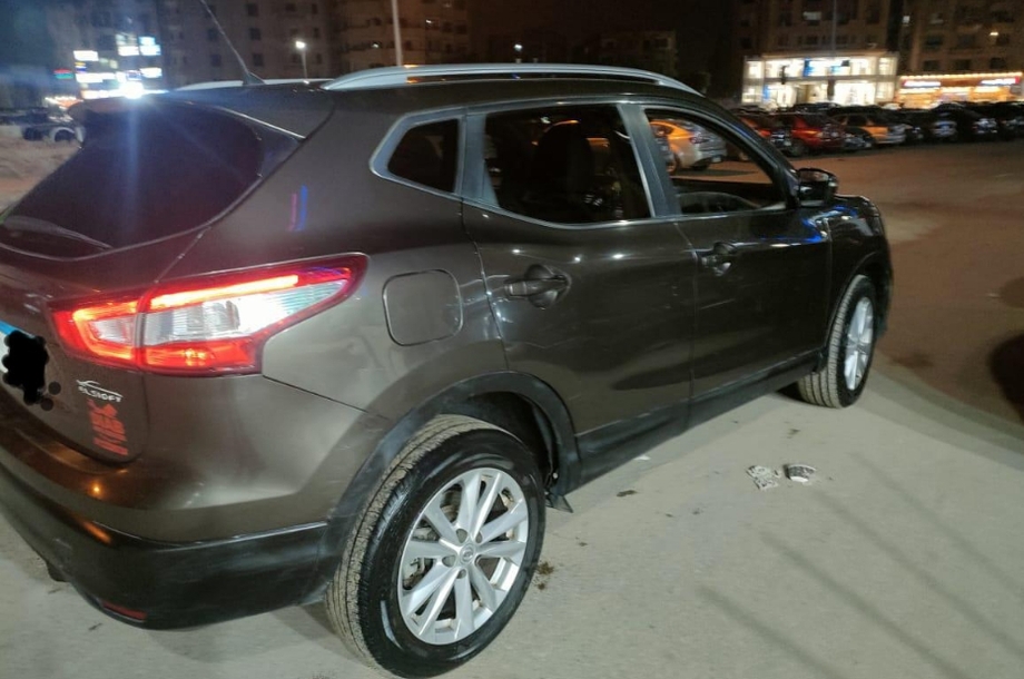 Qashqai Nissan 2017 Mokattam Bronze 6146433 Car for sale Hatla2ee