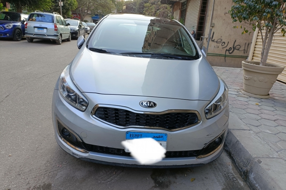 Ceed Kia 2017 Mohandessin Silver 6148040 - Car for sale : Hatla2ee