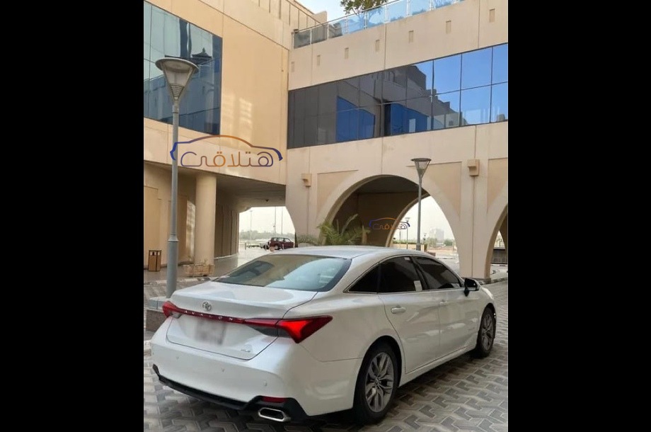 Avalon Toyota 2019 Khamis Mushait White 6240941 Car for sale Hatla2ee