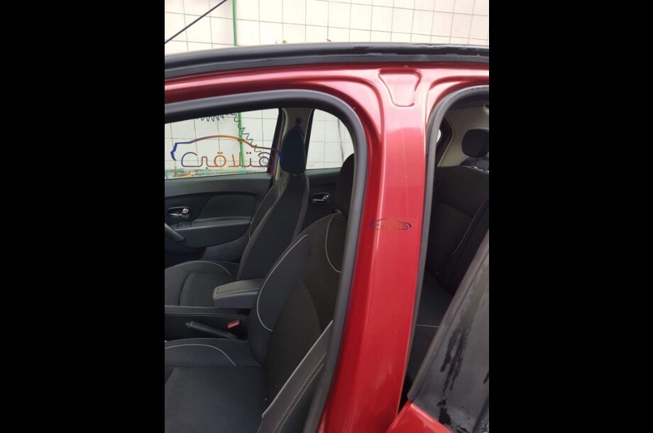 Logan Renault 2016 Cairo Red 6241589 - Car for sale : Hatla2ee