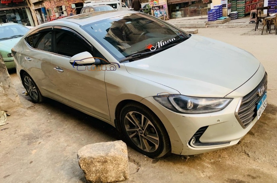 Elantra AD Hyundai 2017 Heliopolis Champagne 6291387 - Car for sale ...