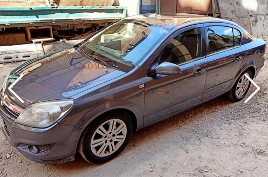 Astra Opel 2009 Alexandria Gray 6309080 - Car for sale : Hatla2ee