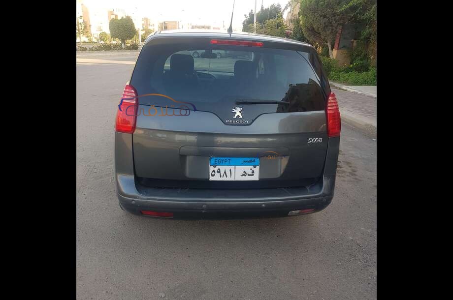 5008 Peugeot 2015 Sheikh Zayed City Dark grey 6310979 - Car for sale ...