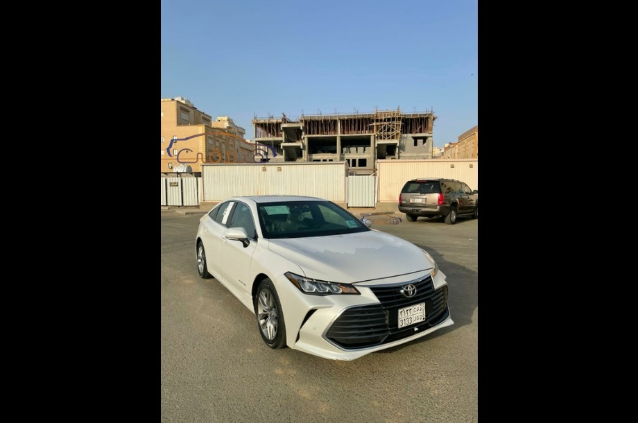 Avalon Toyota 2019 Riyadh Beige 6353350 - Car for sale : Hatla2ee
