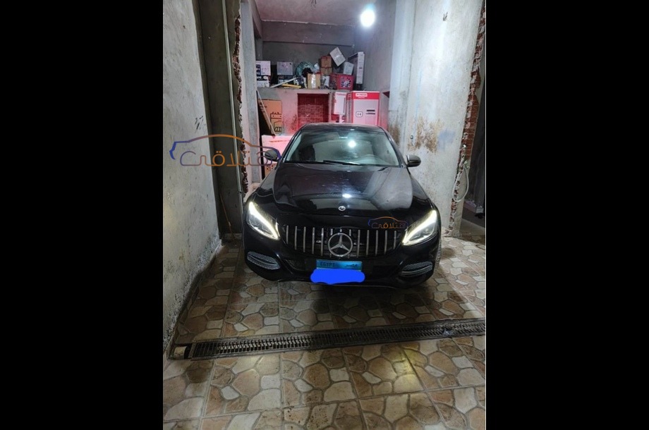 180 Mercedes 2015 Alexandria Black 6355520 - Car for sale : Hatla2ee