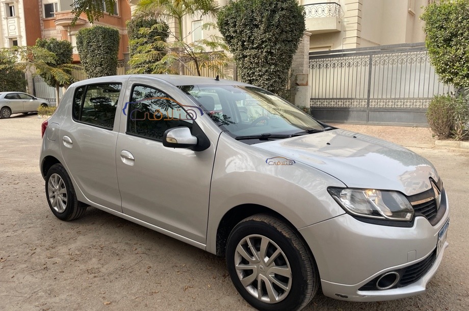 Sandero Renault 2017 Tagamo3 - New Cairo Silver 6373295 - Car for sale ...