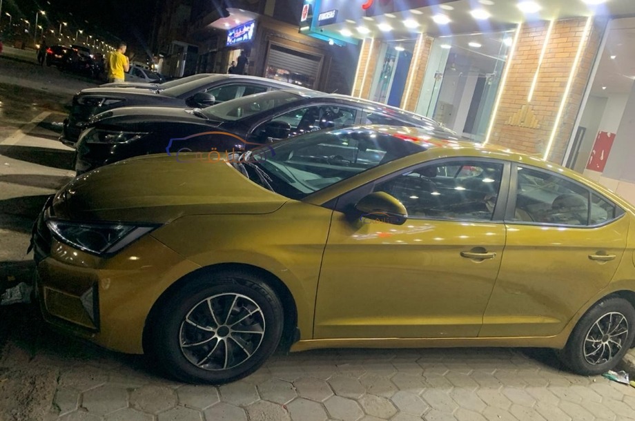 Elantra AD Hyundai 2019 Nasr city Gold 6386635 - Car for sale : Hatla2ee