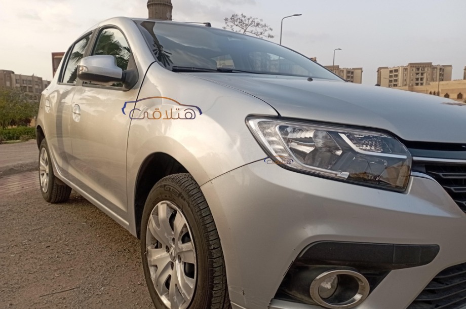 Sandero Renault 2021 Tagamo3 - New Cairo Silver 6411665 - Car for sale ...