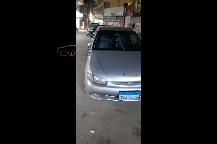 Accent Hyundai 2001 Giza Silver 6414147 - Car for sale : Hatla2ee