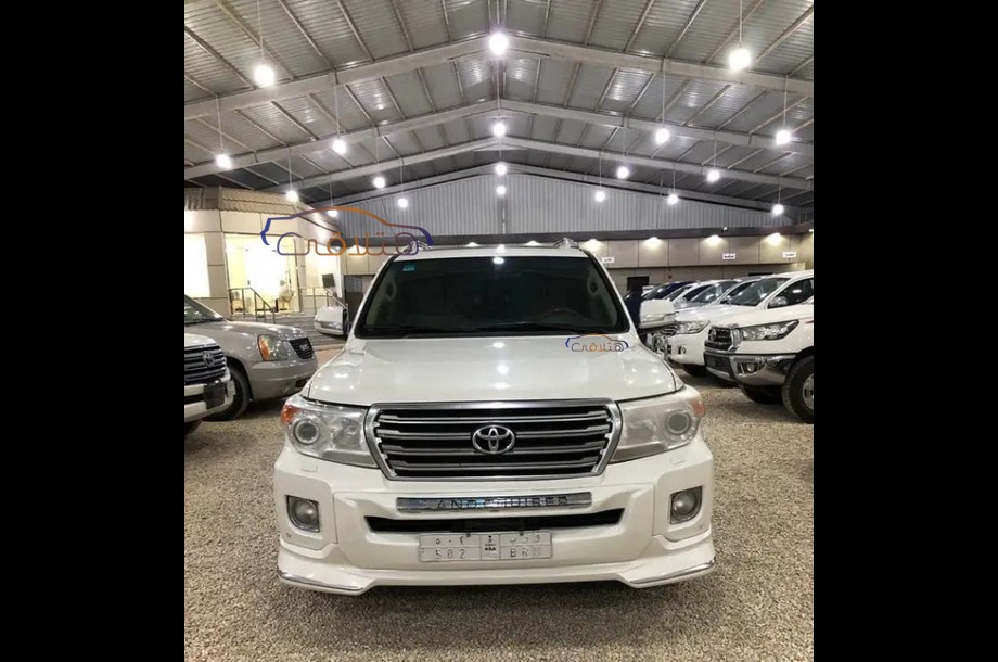 Land Cruiser Toyota 2016 Tabuk White 6417020 Car for sale Hatla2ee