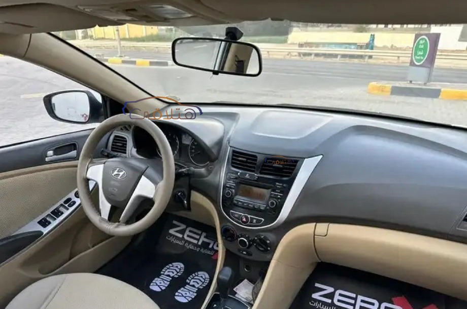 Accent Hyundai 2014 Khamis Mushait White 6445789 Car for sale Hatla2ee