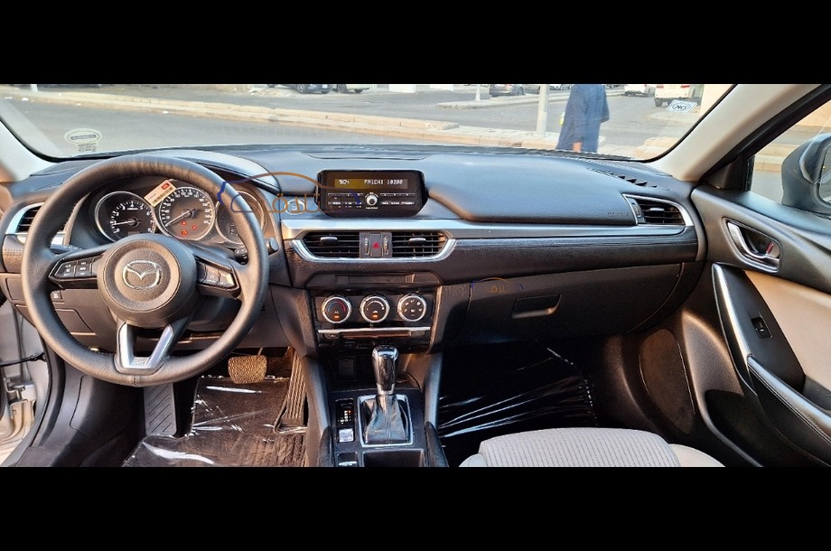 6 Mazda 2017 Jeddah Silver 6451260 - Car for sale : Hatla2ee