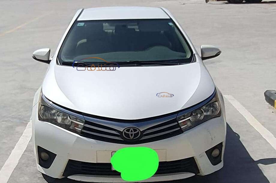 Corolla Toyota 2015 Yanbu al Bahr White 6465877 Car for sale Hatla2ee