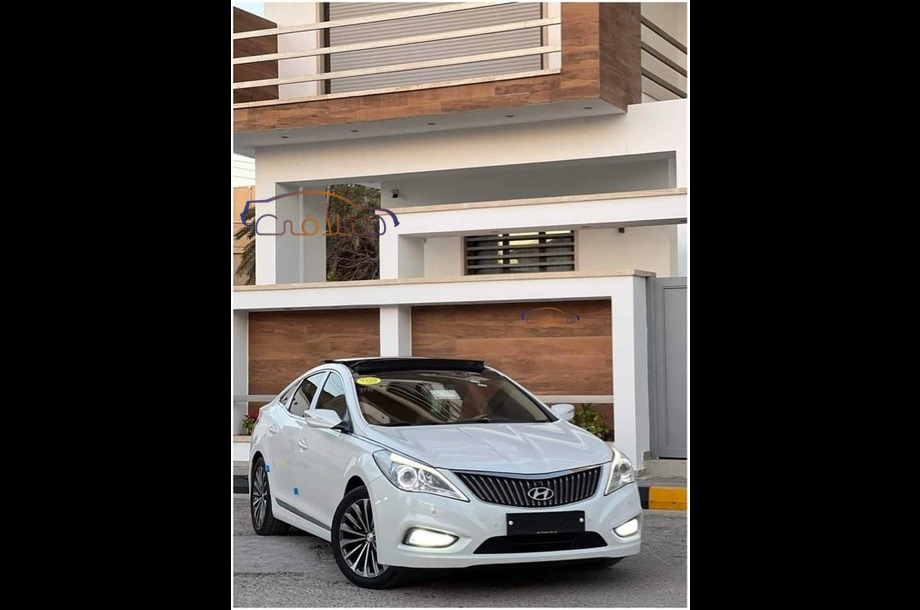 Azera Hyundai 2017 Medina White 6492669 - Car for sale : Hatla2ee