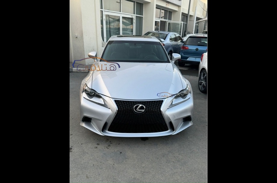 Is Lexus Sharjah Silver 6514746 - Car for sale : Hatla2ee