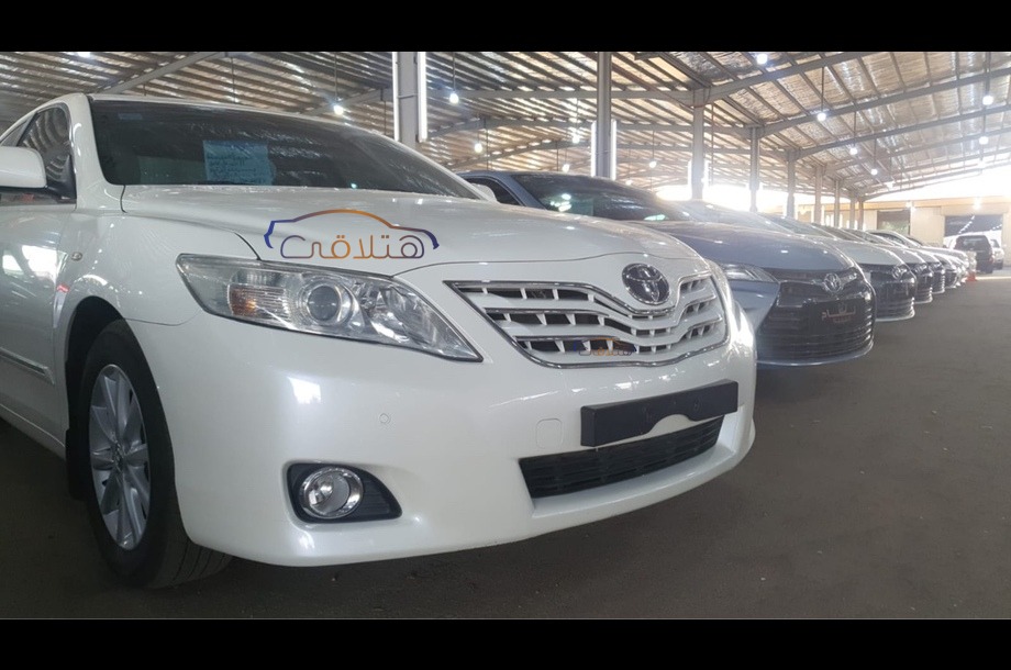 Camry Toyota 2011 Riyadh White 6518283 - Car for sale : Hatla2ee
