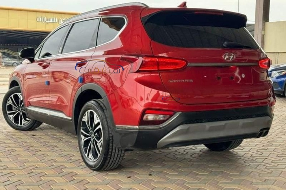 Grand Santa Fe Hyundai 2019 Riyadh Red 6532970 - Car for sale : Hatla2ee