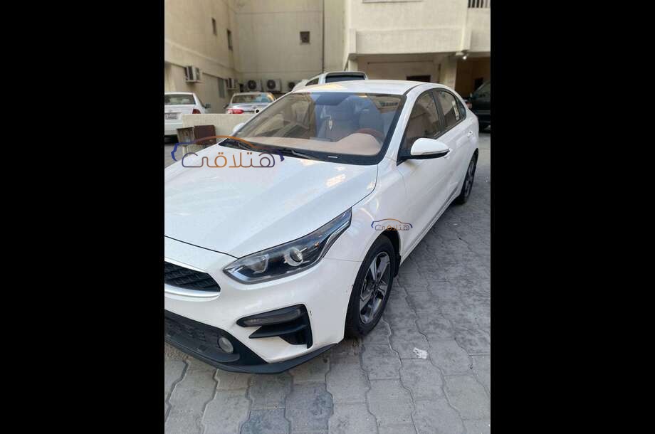 Cerato Kia 2020 Sohag White 6547875 - Car for sale : Hatla2ee