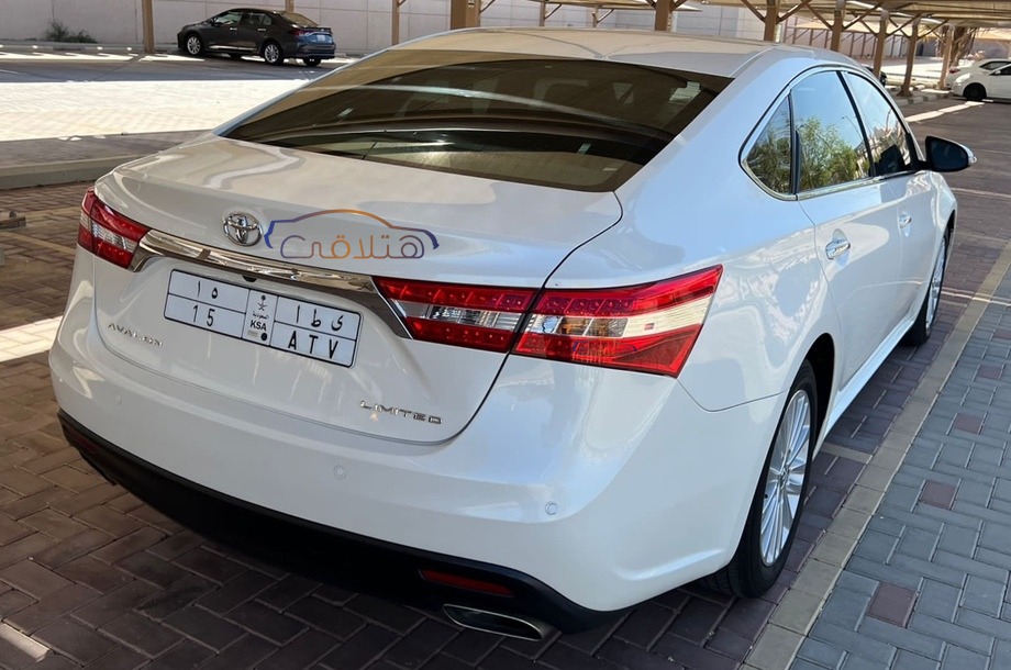 Avalon Toyota 2015 Riyadh White 6548448 - Car for sale : Hatla2ee
