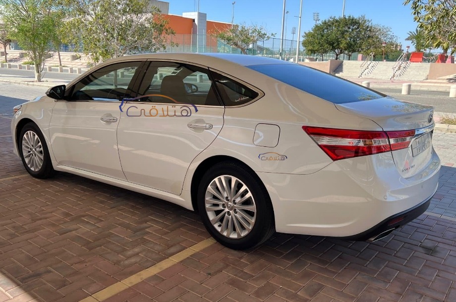 Avalon Toyota 2015 Riyadh White 6549678 - Car for sale : Hatla2ee