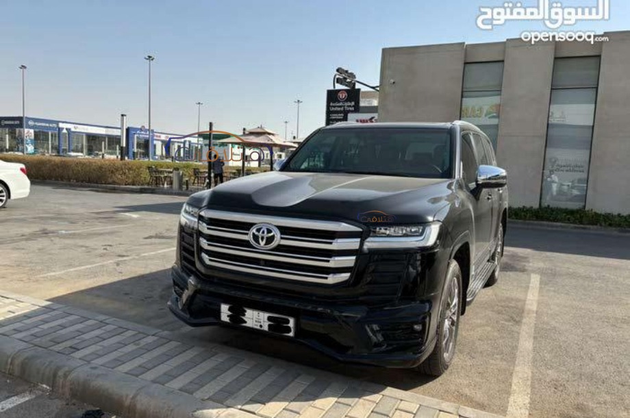Land Cruiser Toyota 2024 Riyadh Black 6562088 - Car for sale : Hatla2ee
