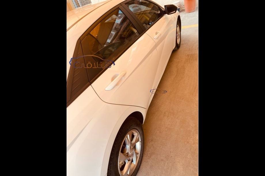 Elantra Hyundai 2022 Al Khobar White 6573935 Car for sale Hatla2ee