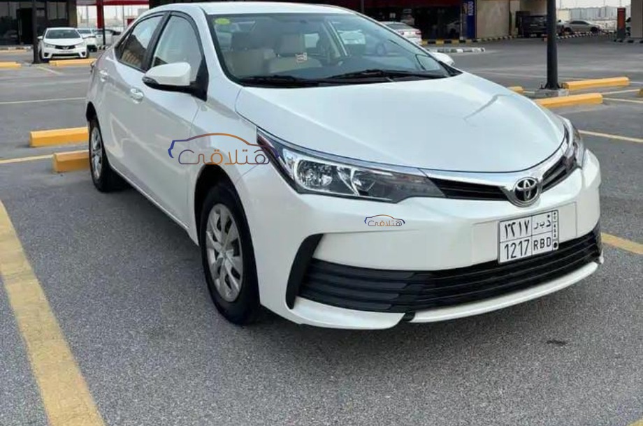 Corolla Toyota 2018 Jeddah White 6573968 Car for sale Hatla2ee