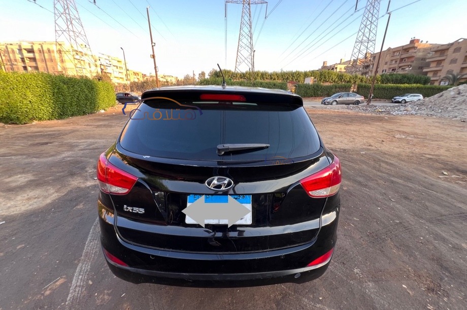 IX 35 Hyundai 2015 Pyramids Gardens Black 6580784 - Car for sale : Hatla2ee