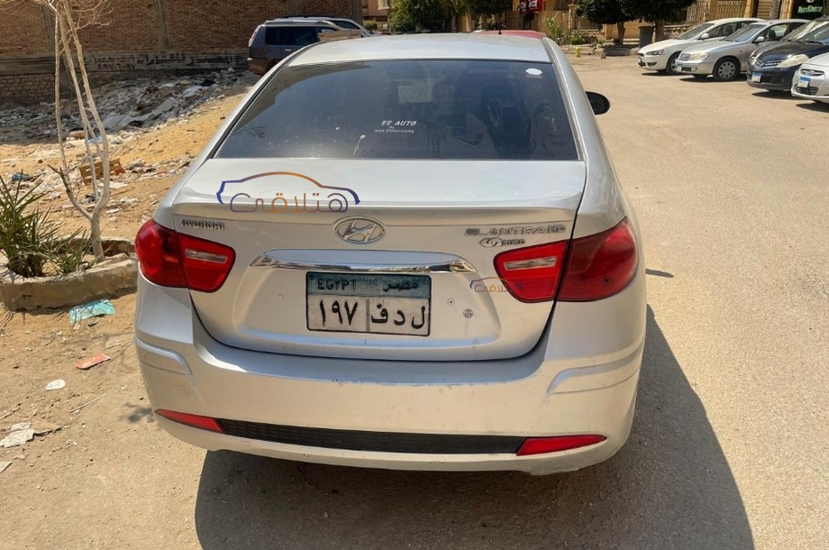 Elantra HD Hyundai 2020 Maadi Silver 6582686 - Car for sale : Hatla2ee