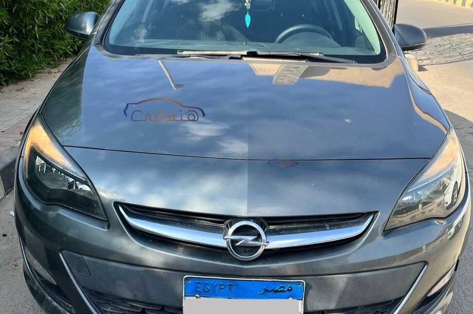 Astra Opel 2019 6 October Gray 6586086 - Car for sale : Hatla2ee