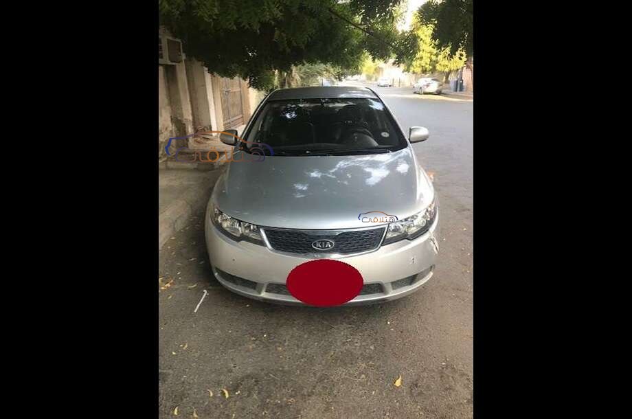 Cerato Kia 2013 Maadi Silver 6588246 Car for sale Hatla2ee