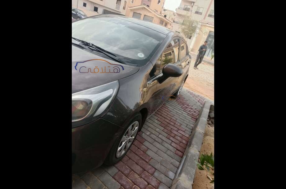 Rio Kia 2014 Tagamo3 New Cairo Brown 6634286 Car for sale Hatla2ee