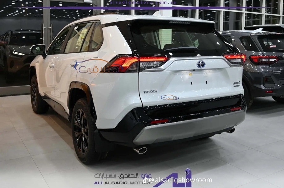 Rav 4 Toyota 2025 Qatif White 6634642 - Car for sale : Hatla2ee