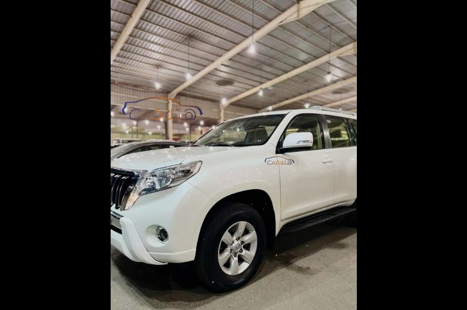 Prado Toyota 2017 Jizan White 6681859 Car for sale Hatla2ee