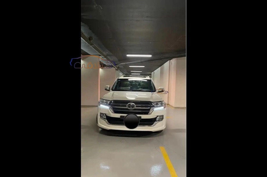 Land Cruiser Toyota 2020 Mecca White 6696391 Car for sale Hatla2ee