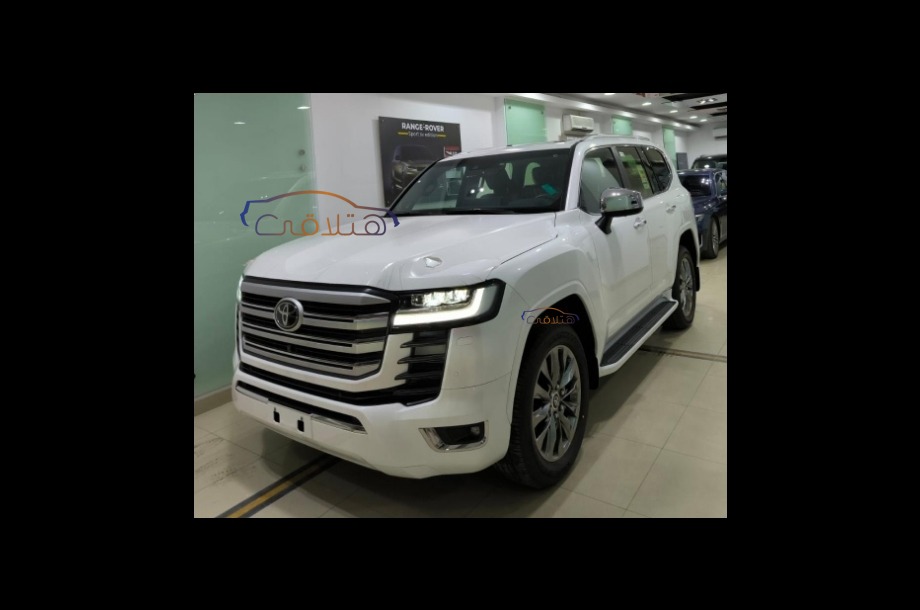 Land Cruiser Toyota 2024 Cairo White 6718373 Car for sale Hatla2ee