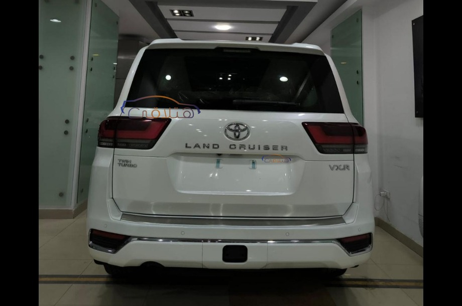 Land Cruiser Toyota 2024 Cairo White 6718373 Car for sale Hatla2ee