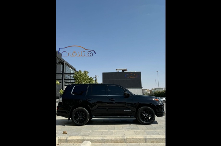 LX 570 Lexus 2015 Eastern Province Black 6741430 Car for sale Hatla2ee