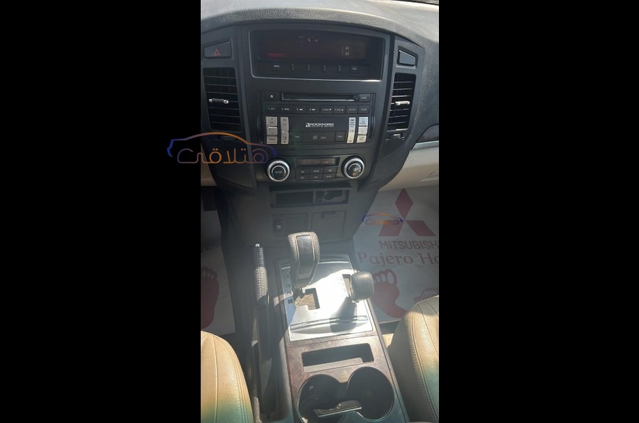 Pajero Mitsubishi 2014 6 October Bronze 6742247 Car for sale Hatla2ee