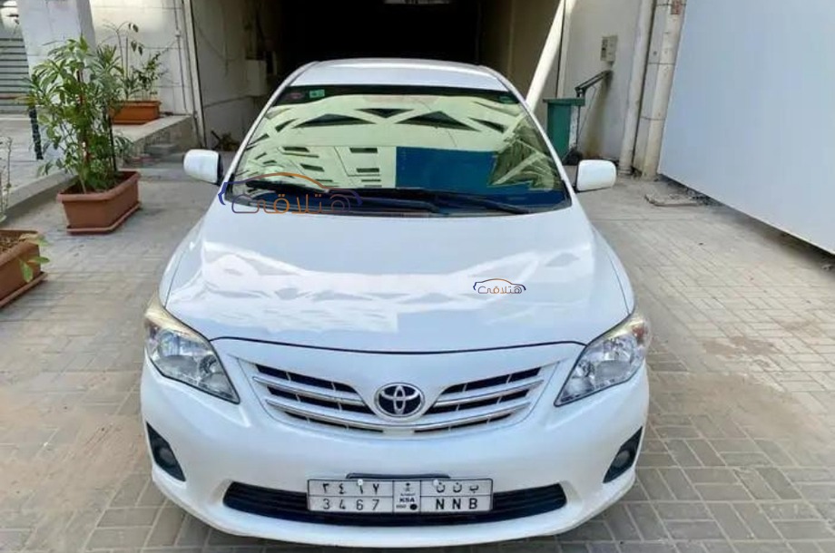 Corolla Toyota 2013 Eastern Province White 6744220 Car for sale