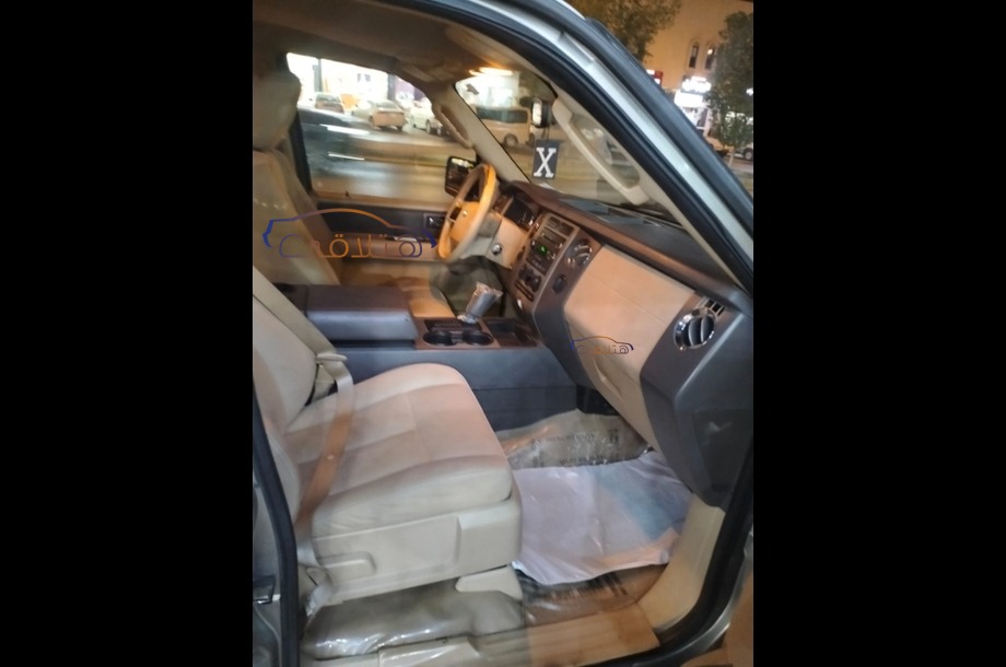 Expedition Ford Riyadh Silver 6756068 Car for sale Hatla2ee