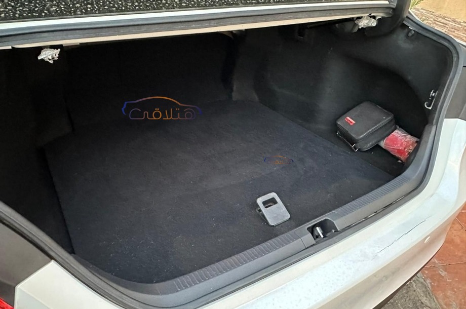 Camry Toyota 2018 Al Baha White 6757427 Car for sale Hatla2ee