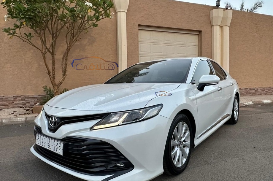 Camry Toyota 2018 Al Baha White 6757709 Car for sale Hatla2ee