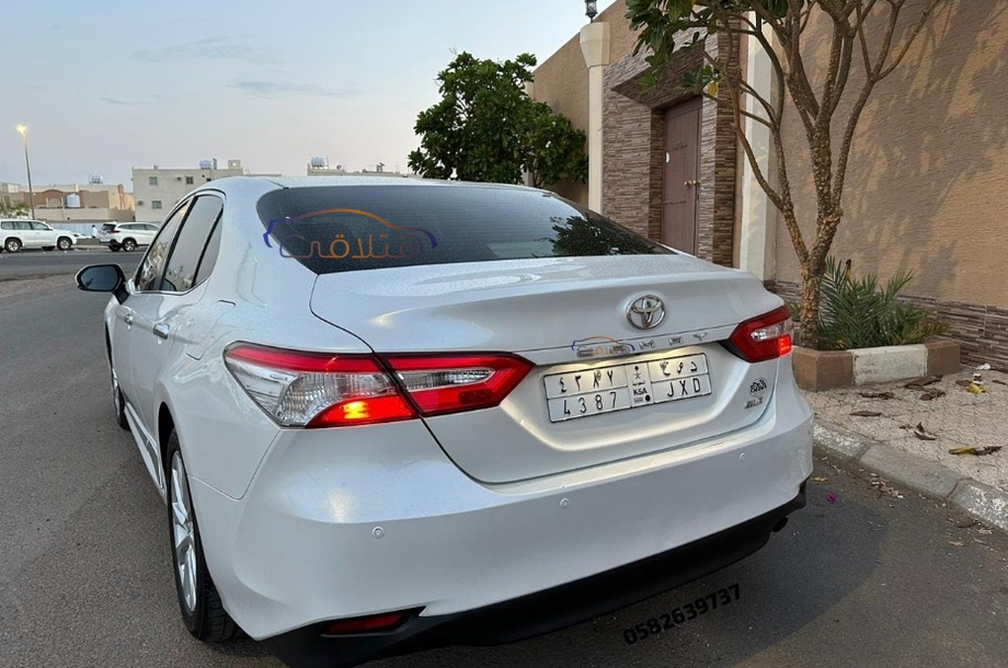Camry Toyota 2018 Al Khobar White 6759314 Car for sale Hatla2ee