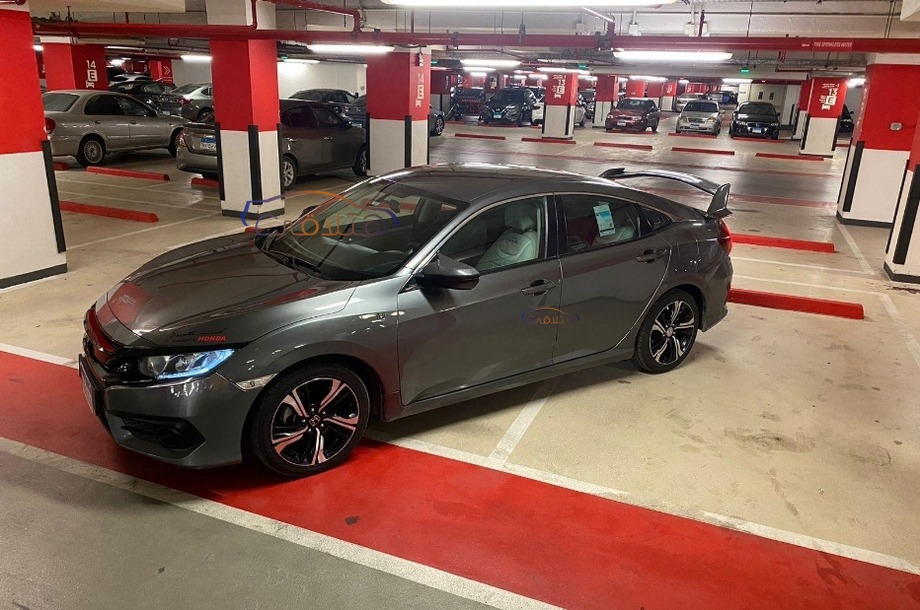 Civic Honda 2019 Heliopolis Silver 6761599 Car for sale Hatla2ee